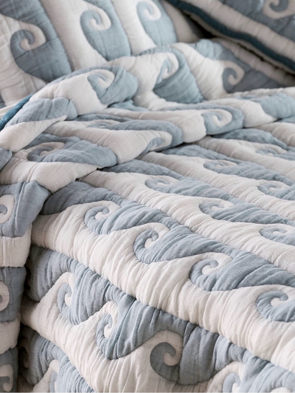 Anthropologie Nelly Icon Matelasse Quilt & Shams - Picture 2 of 3